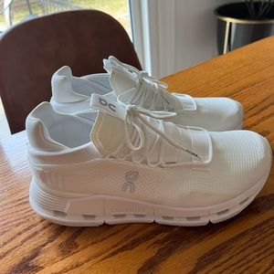 On CloudNova all white